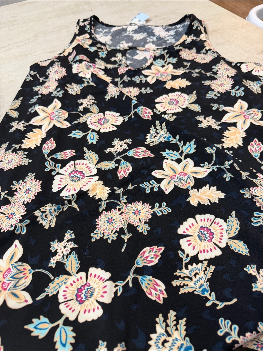 Floral Sleeveless Tank Top - Black